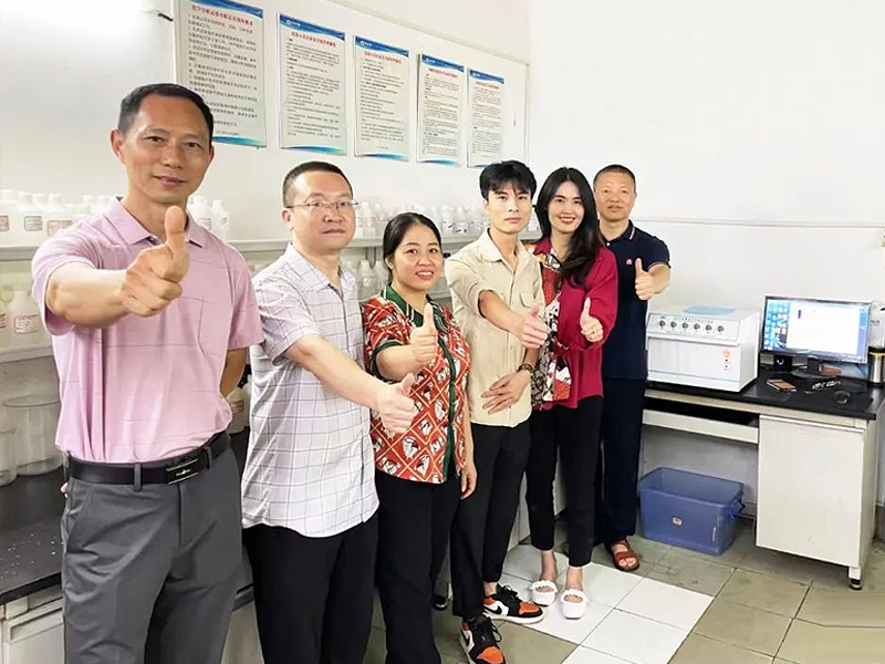 越南客戶一行到松山儀器考察交流